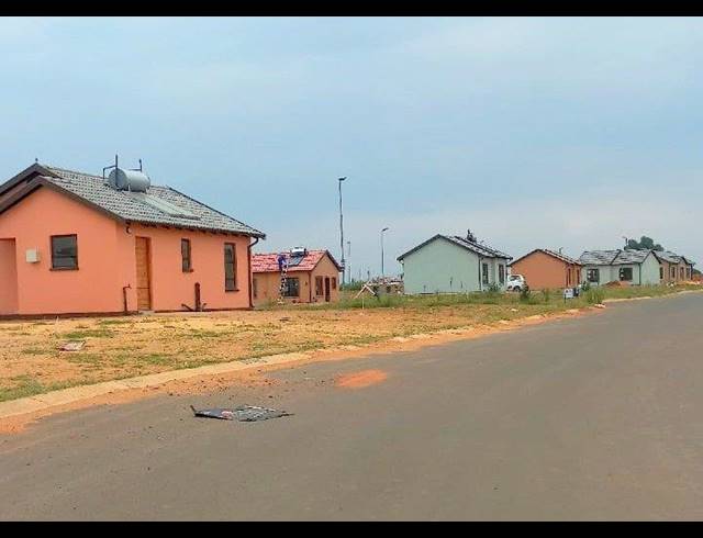 2 BEDROOM HOUSE FOR SALE IN SELCOURT